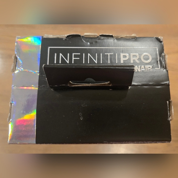 Infinity Pro by Conair Ceramic Air Brush Spin Styler - Picture 8 of 8